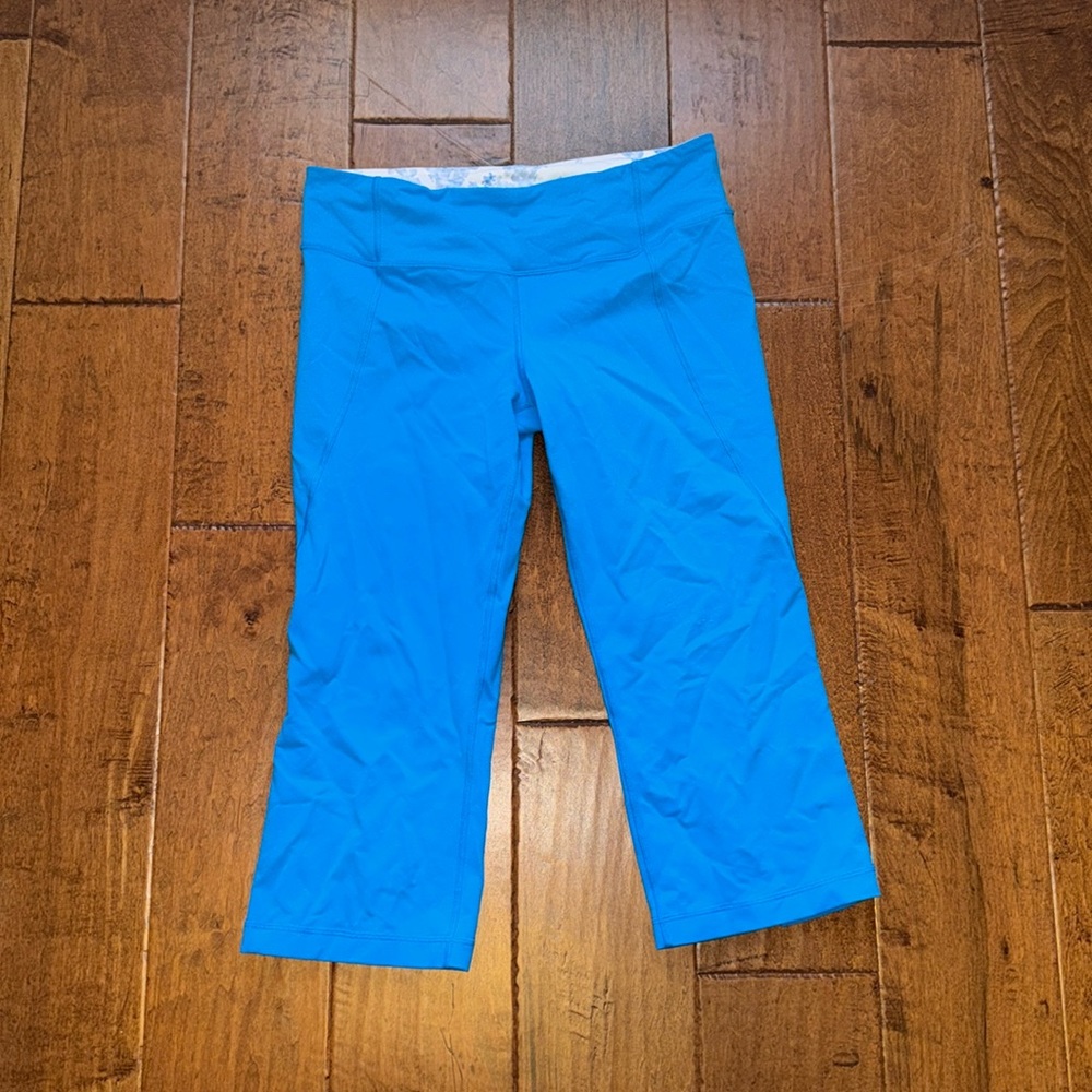 Lululemon Cropped Flare Low Rise Leggings Size 10